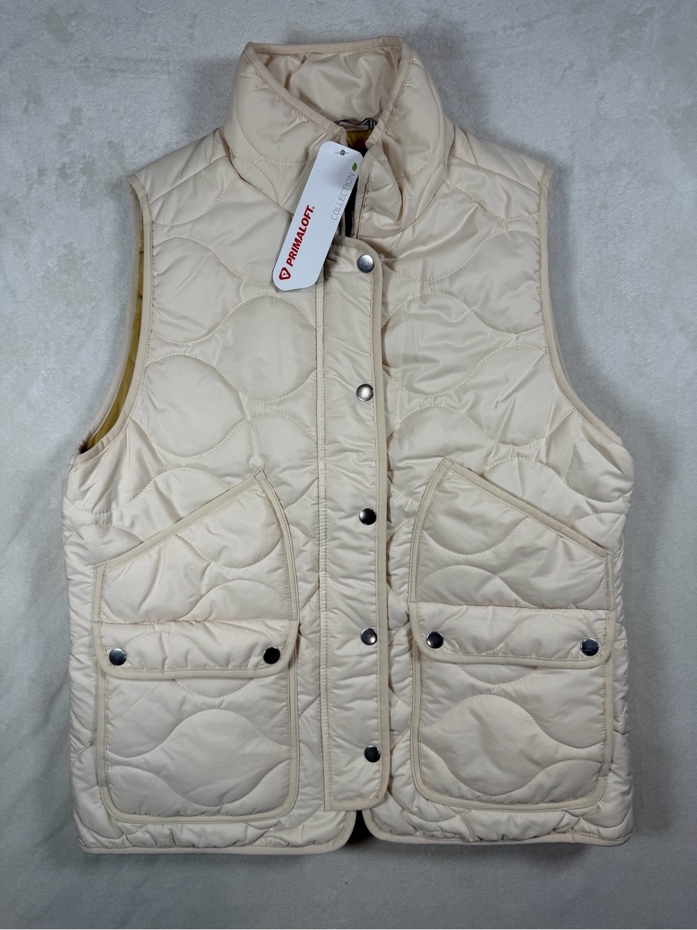NWT J. Crew Medium Women’s Signature Puffer Cream Quilted Snap-Front Vest